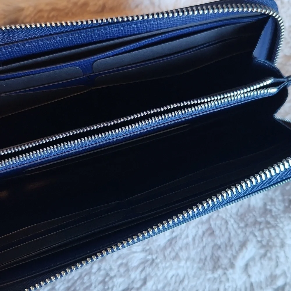 Dunhill Cadogan Zip Coat Wallet – Red & Navy Geometric Print